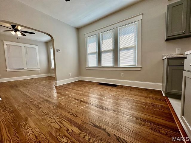 75 E Elm Street, Alton, IL 62002