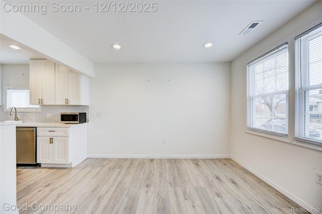 23826 Kate Avenue, Warren, MI 48091