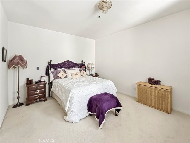 5350 White Oak Avenue 212, Encino, CA 91316