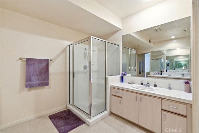 5350 White Oak Avenue 212, Encino, CA 91316