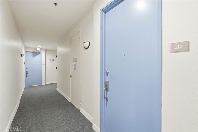 5350 White Oak Avenue 212, Encino, CA 91316