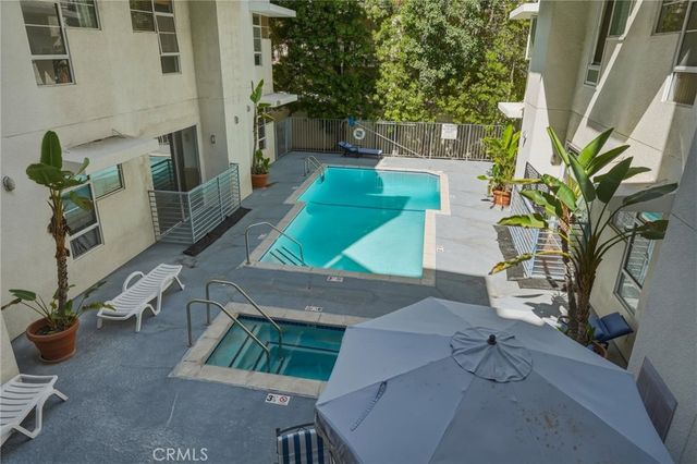 5350 White Oak Avenue 212, Encino, CA 91316
