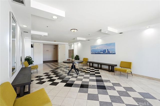 5350 White Oak Avenue 212, Encino, CA 91316