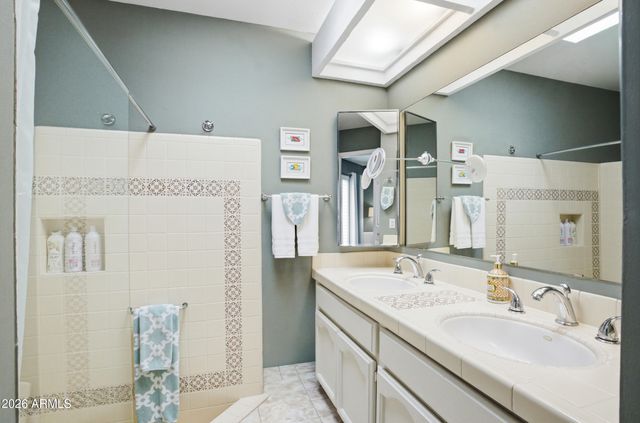 1032 E CLINTON Street, Phoenix, AZ 85020