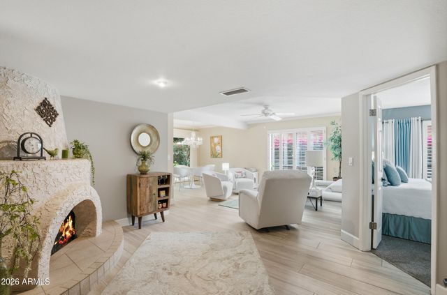 1032 E CLINTON Street, Phoenix, AZ 85020