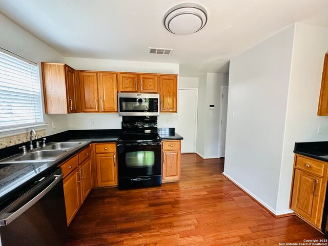 9538 MUSTANG FARM, San Antonio, TX 78254