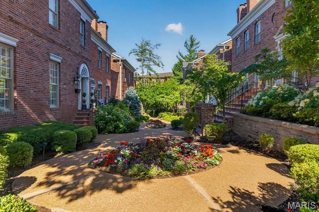 312 N Brentwood Boulevard 3, Clayton, MO 63105