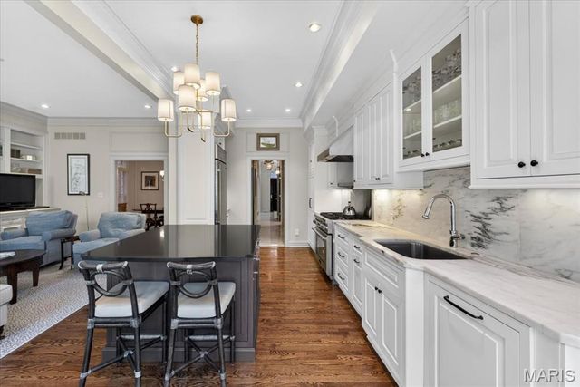 312 N Brentwood Boulevard 3, Clayton, MO 63105