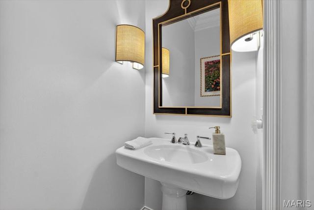 312 N Brentwood Boulevard 3, Clayton, MO 63105
