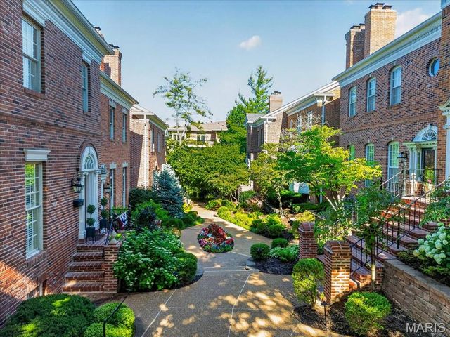 312 N Brentwood Boulevard 3, Clayton, MO 63105