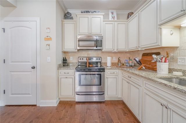 303 Reserve Lane, St Simons Island, GA 31522