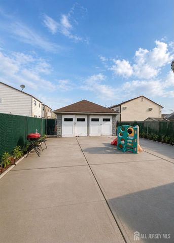 32 Edwin Street 2, Carteret, NJ 07008