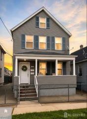32 Edwin Street 2, Carteret, NJ 07008
