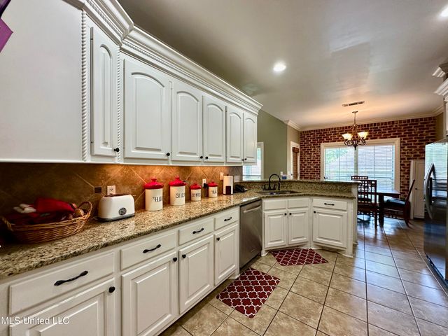 111 Bellemeade Trace, Clinton, MS 39056