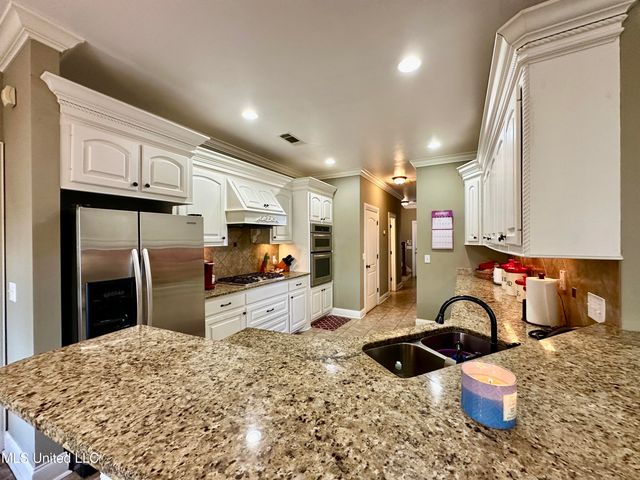 111 Bellemeade Trace, Clinton, MS 39056