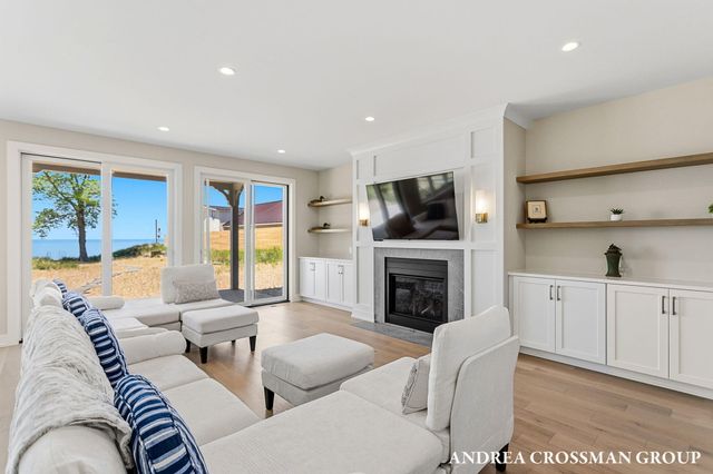 6401 Lakeshore Drive, West Olive, MI 49460