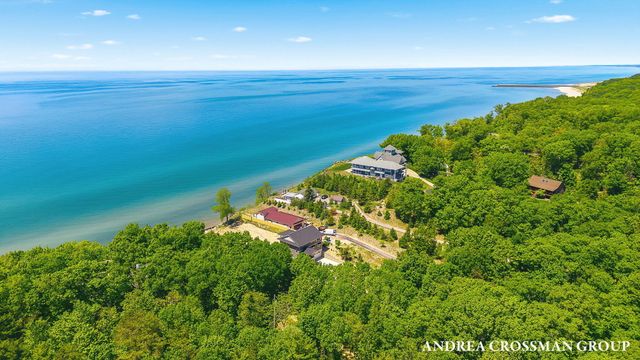 6401 Lakeshore Drive, West Olive, MI 49460