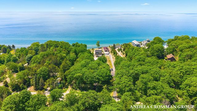6401 Lakeshore Drive, West Olive, MI 49460