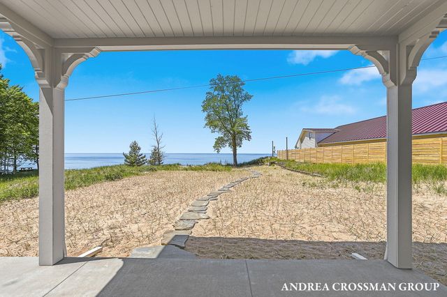 6401 Lakeshore Drive, West Olive, MI 49460