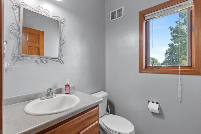 1604 MEADOW WOOD COURT, Green Bay, WI 54313