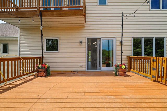 1604 MEADOW WOOD COURT, Green Bay, WI 54313