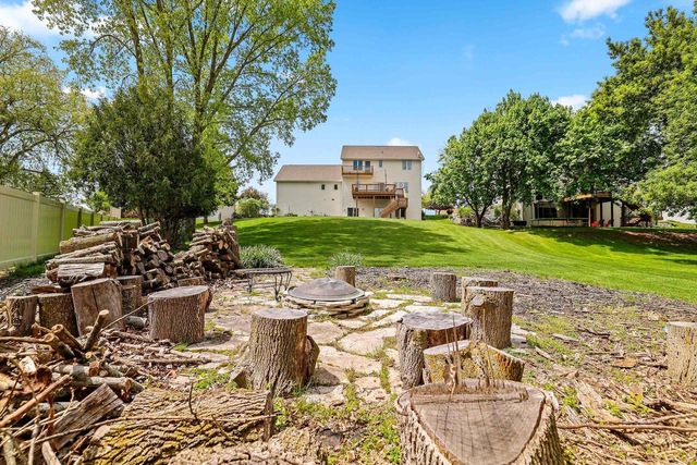 1604 MEADOW WOOD COURT, Green Bay, WI 54313