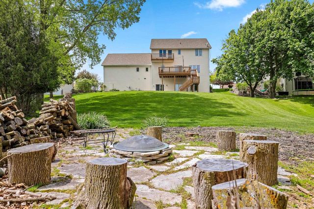 1604 MEADOW WOOD COURT, Green Bay, WI 54313