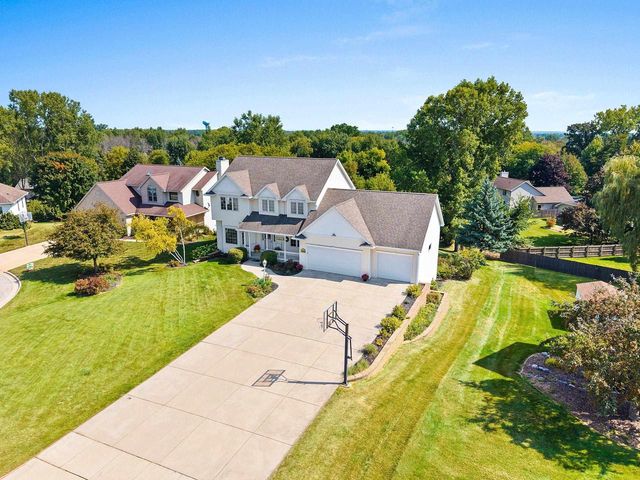 1604 MEADOW WOOD COURT, Green Bay, WI 54313