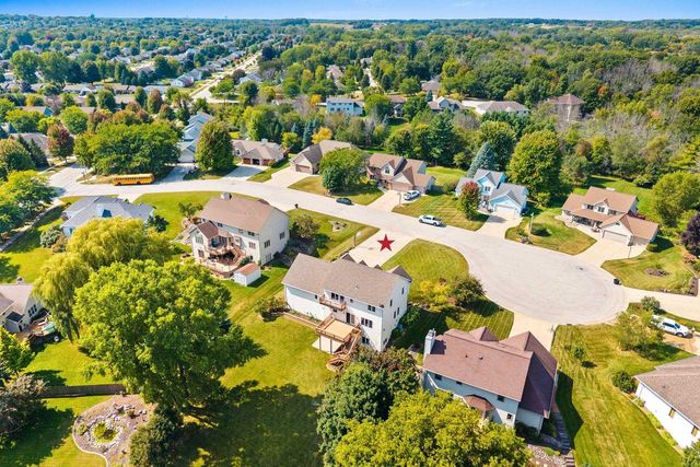 1604 MEADOW WOOD COURT, Green Bay, WI 54313