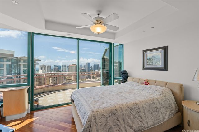 1888 Kalakaua Avenue 3704, Honolulu, HI 96815