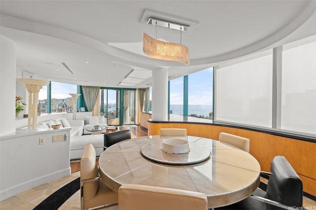 1888 Kalakaua Avenue 3704, Honolulu, HI 96815