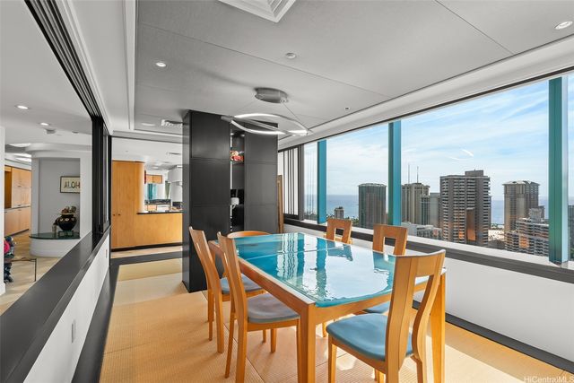 1888 Kalakaua Avenue 3704, Honolulu, HI 96815