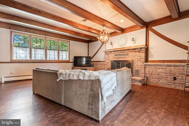 7666 LINCOLN HWY, Abbottstown, PA 17301