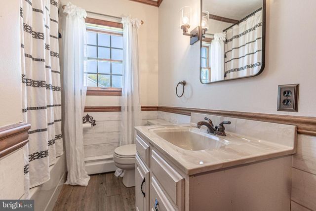 7666 LINCOLN HWY, Abbottstown, PA 17301