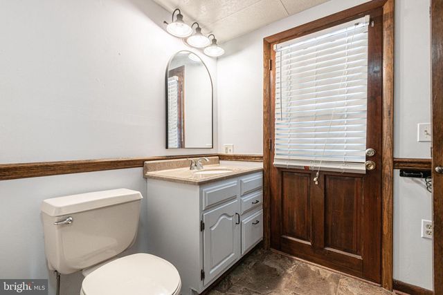 7666 LINCOLN HWY, Abbottstown, PA 17301