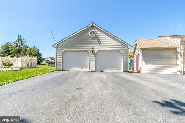 7666 LINCOLN HWY, Abbottstown, PA 17301