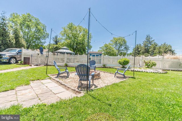 7666 LINCOLN HWY, Abbottstown, PA 17301