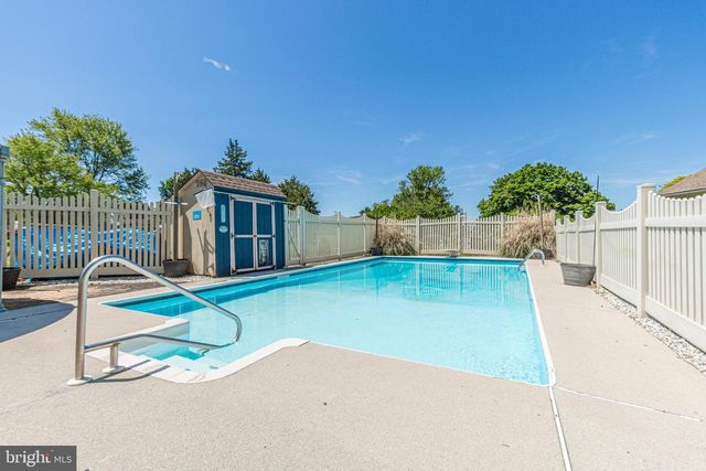 7666 LINCOLN HWY, Abbottstown, PA 17301