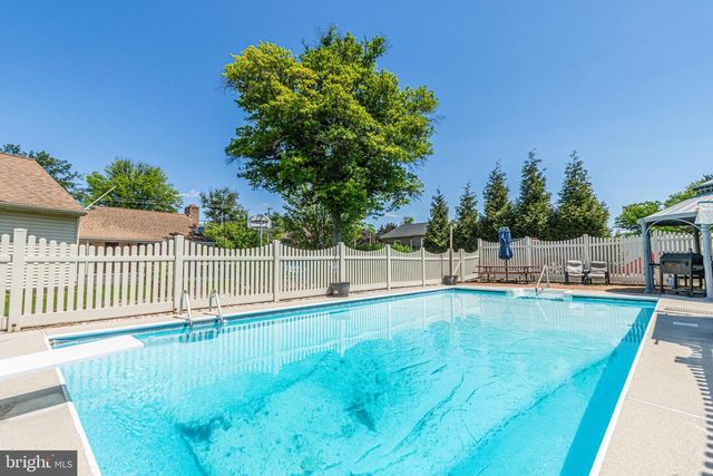 7666 LINCOLN HWY, Abbottstown, PA 17301