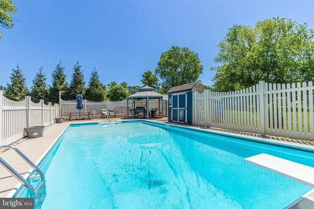 7666 LINCOLN HWY, Abbottstown, PA 17301