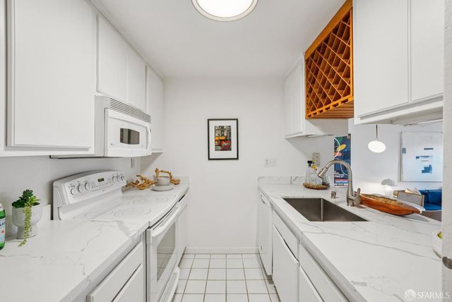 460 Francisco Street 204, San Francisco, CA 94133