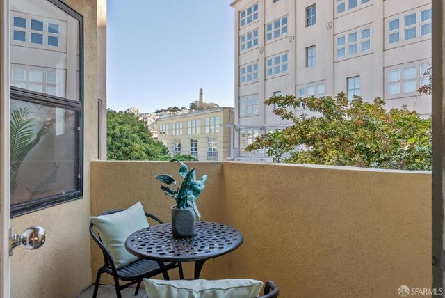 460 Francisco Street 204, San Francisco, CA 94133