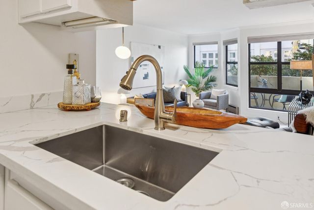 460 Francisco Street 204, San Francisco, CA 94133