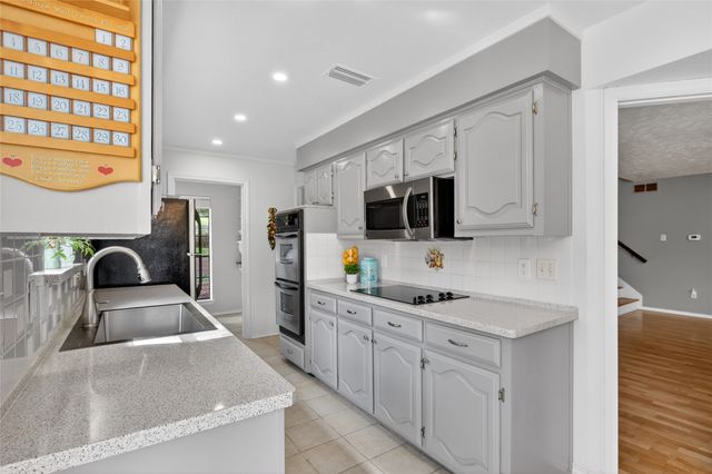 8261 Club Meadows Drive, Dallas, TX 75243