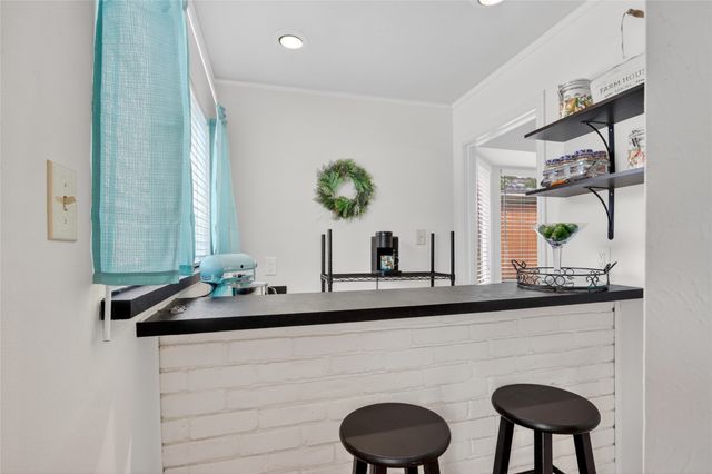 8261 Club Meadows Drive, Dallas, TX 75243