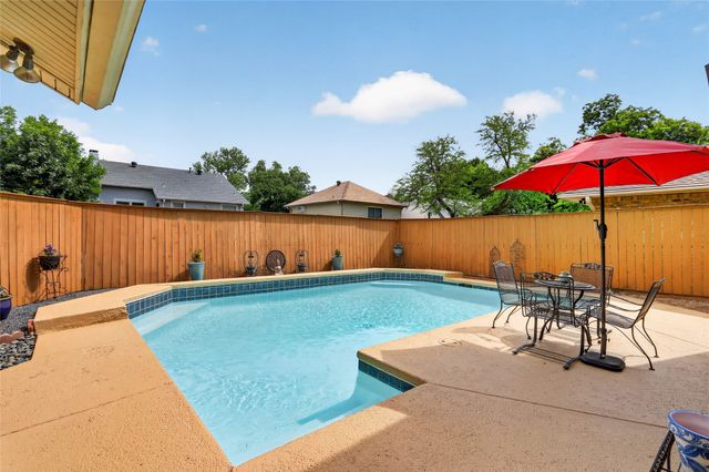 8261 Club Meadows Drive, Dallas, TX 75243