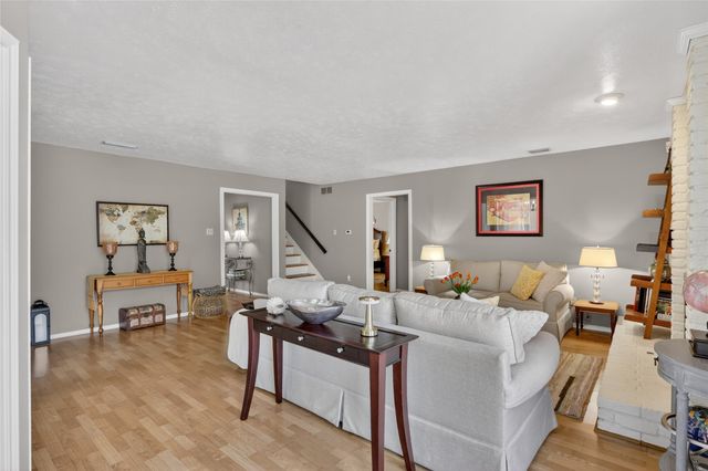 8261 Club Meadows Drive, Dallas, TX 75243