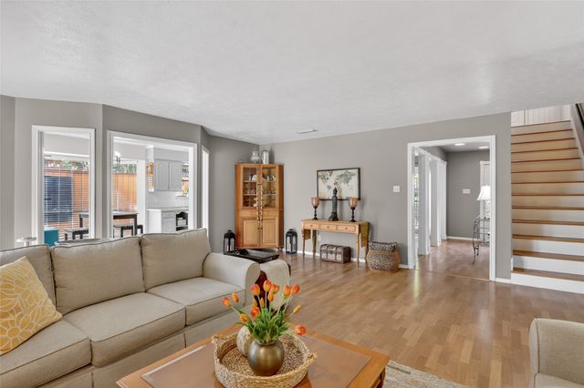 8261 Club Meadows Drive, Dallas, TX 75243