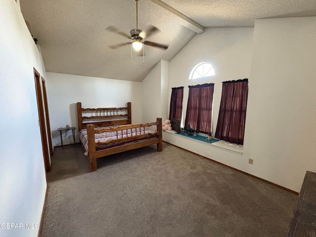 2901 LAKE MICHIGAN Drive, El Paso, TX 79936