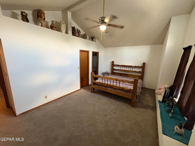 2901 LAKE MICHIGAN Drive, El Paso, TX 79936